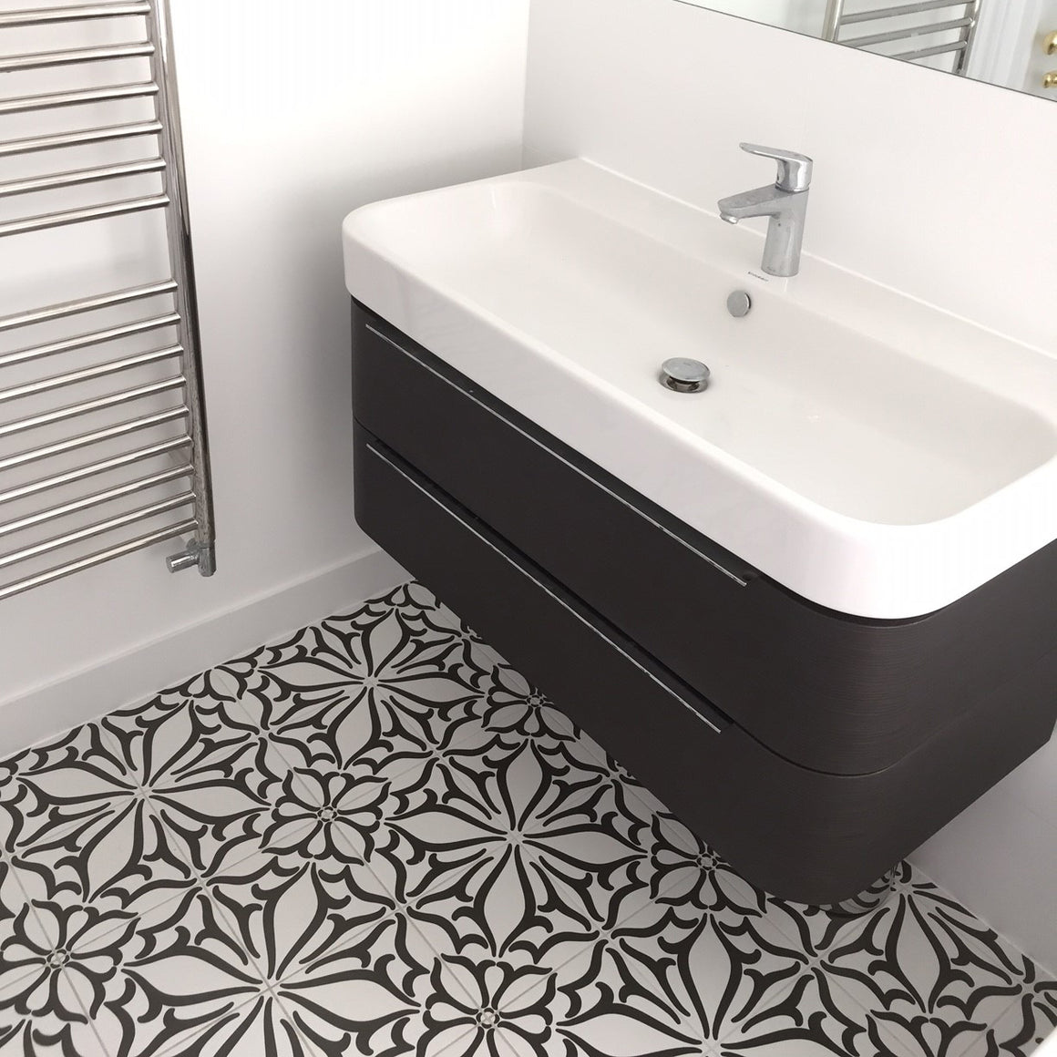 Pistil Black and White timeless matte porcelain decorative pattern tile for residential and commercial bathroom and kitchen floor and wall imported from Portugal, Kerion Décor Classic C Noir available from TilesInspired Canada's Online Tile Store delivering across Ontario and Quebec, including Toronto, Montreal, Ottawa, London, Windsor, Kitchener, Muskoka, Barrie, Kingston, Hamilton, and Niagara tile idea